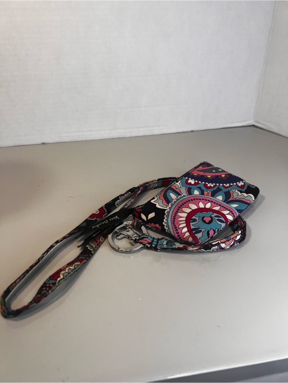 Vera Bradley Quilted Zip ID Wallet Lanyard Wristlet Paisley Floral